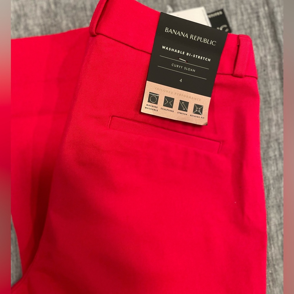*NWT* Banana Republic Curvy Sloan Ankle Pants, Red, Size 4